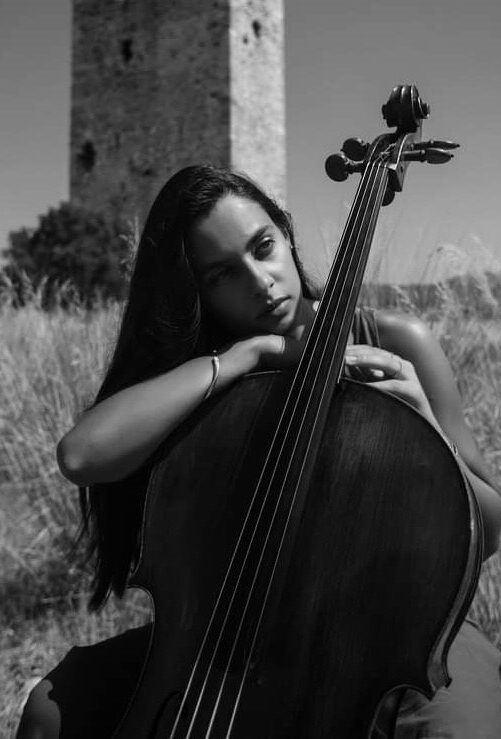 Clio Panagiotopoulou(Cello)